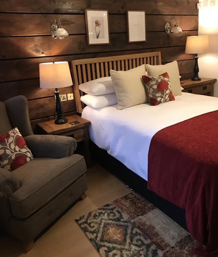Boutique Garden Lodge @ The Larches Wolverhampton Ngoại thất bức ảnh